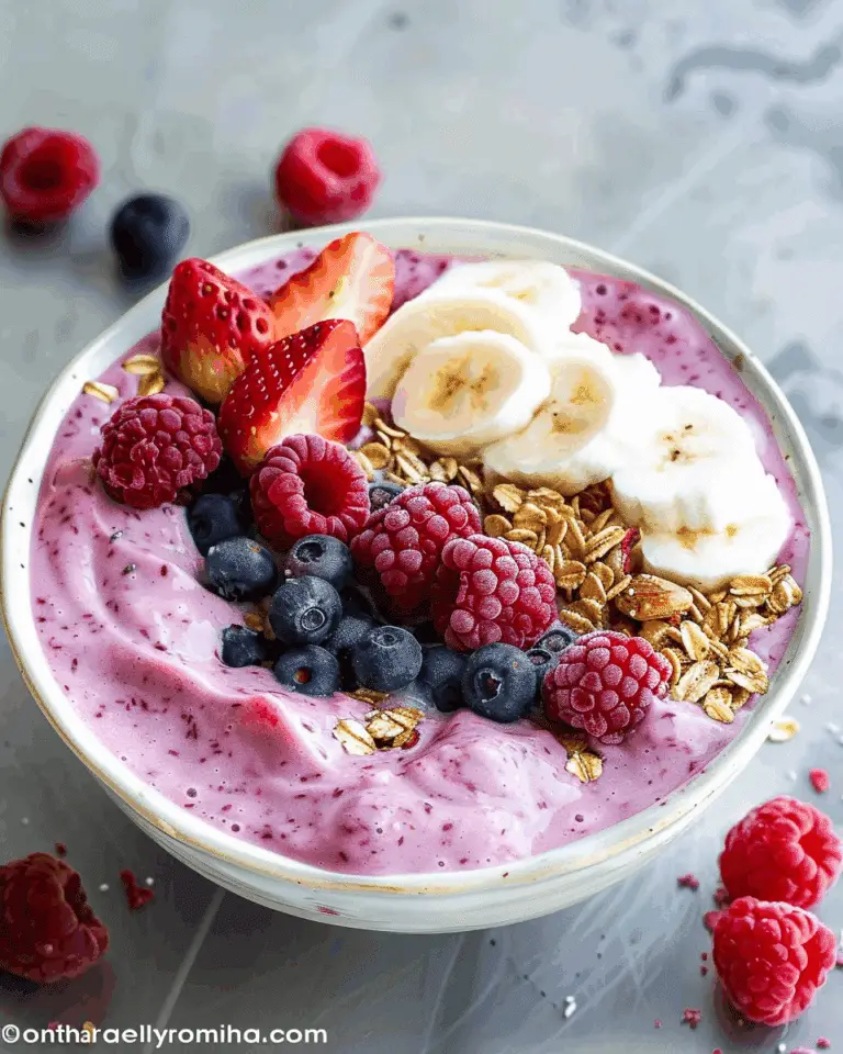 Berry Yogurt Smoothie Bowl